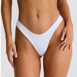 NWT Vacay Swimwear Positano Bikini Bottom White in Size Medium